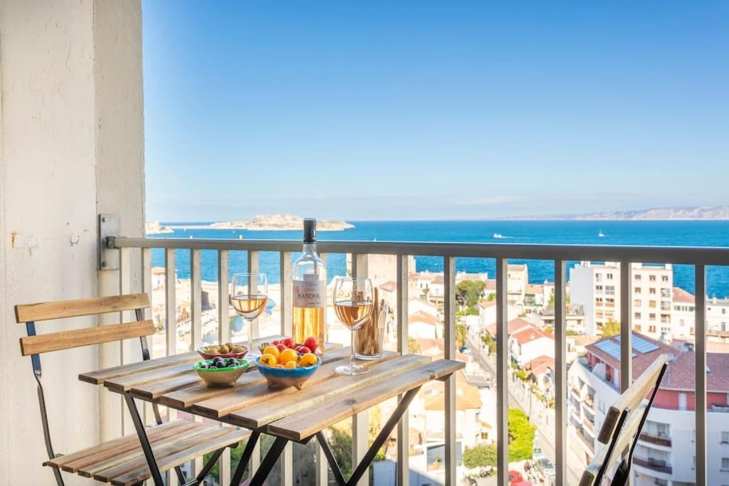 Dream Ocean View With Balcony Close To Beach Apartment